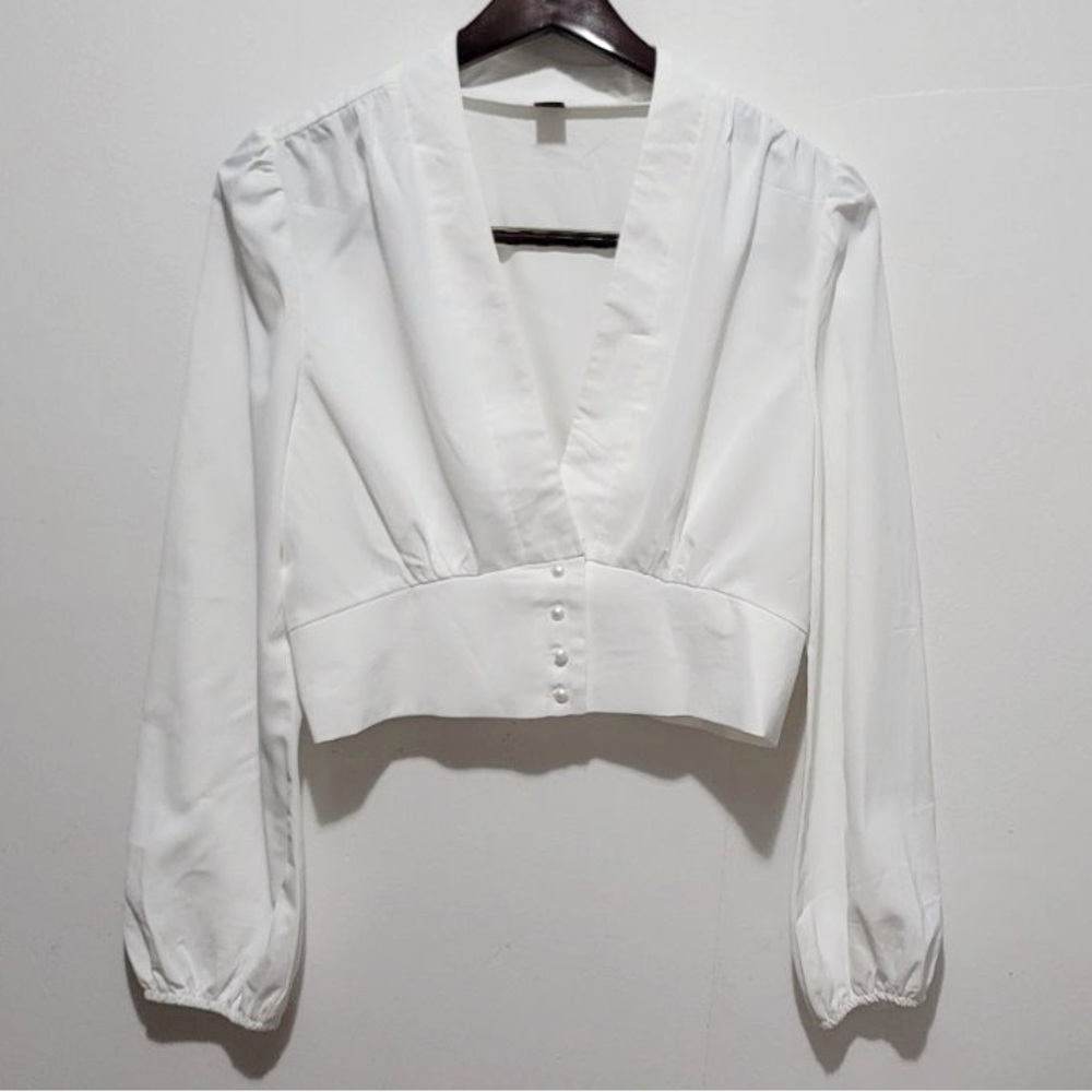 Plunging V Neck Puff Sleeve Crop Blouse